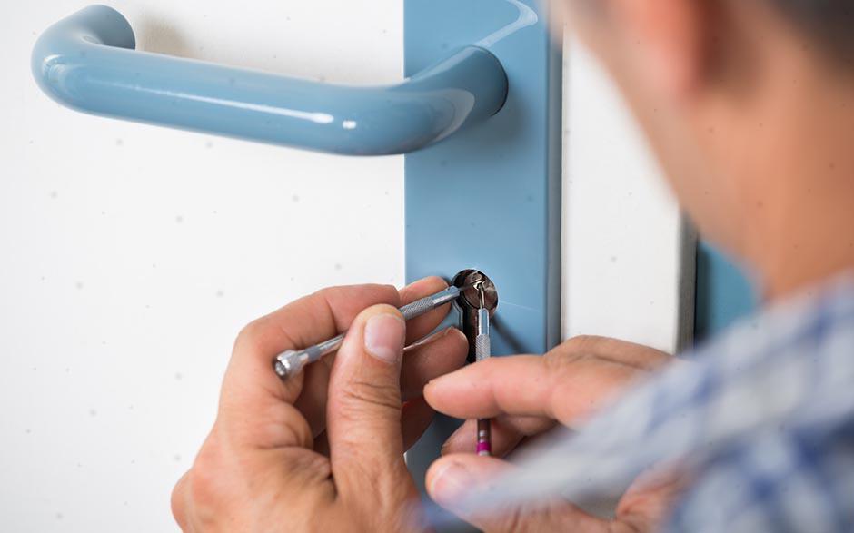 comment ouvrir une porte de garage basculante sans clef Gagny